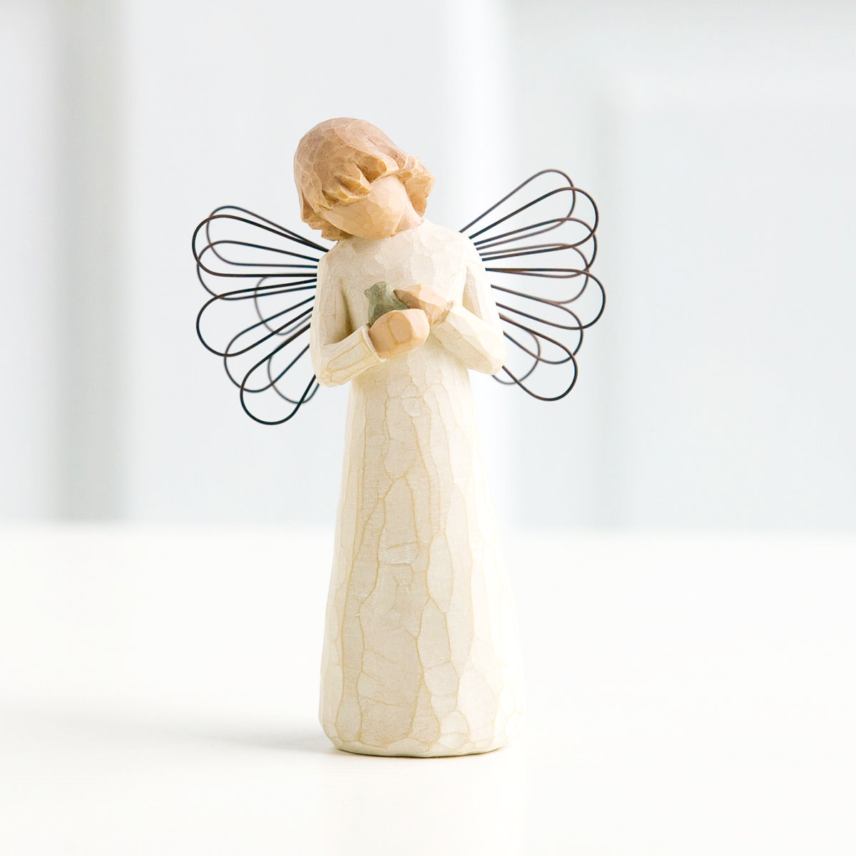 Willow Tree Figurine Angel of hope by Susan Lordi 26235